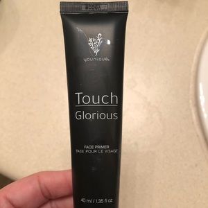 Younique Glorious Touch face primer.